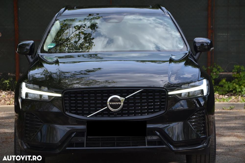 Volvo XC 60 B4 D AWD Plus Dark - 1