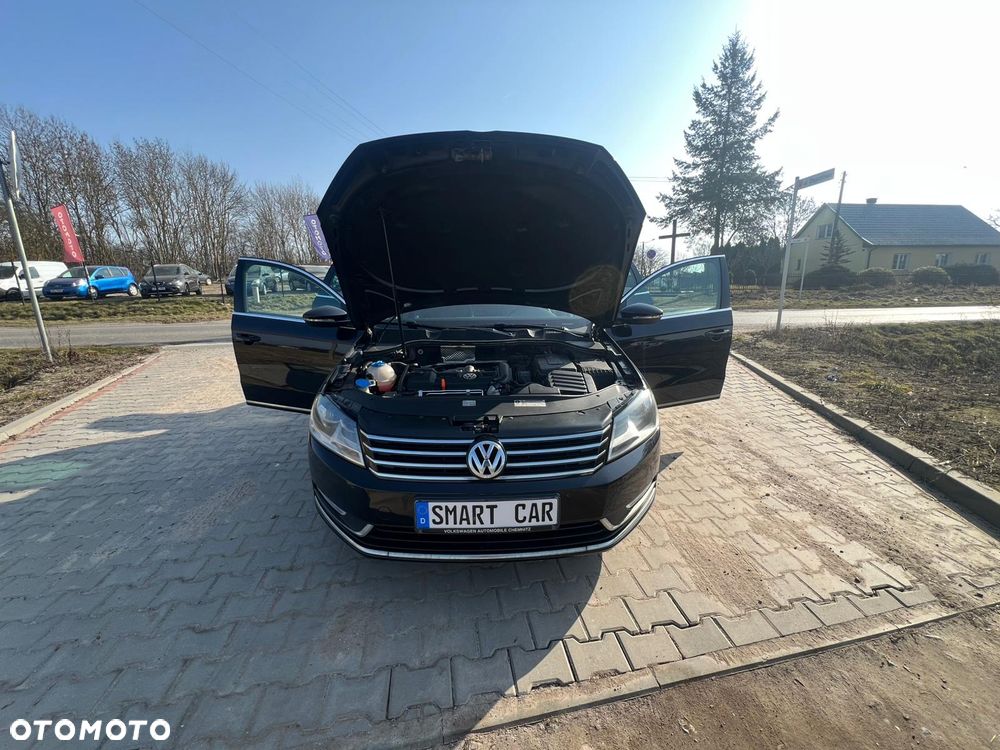 Volkswagen Passat - 22