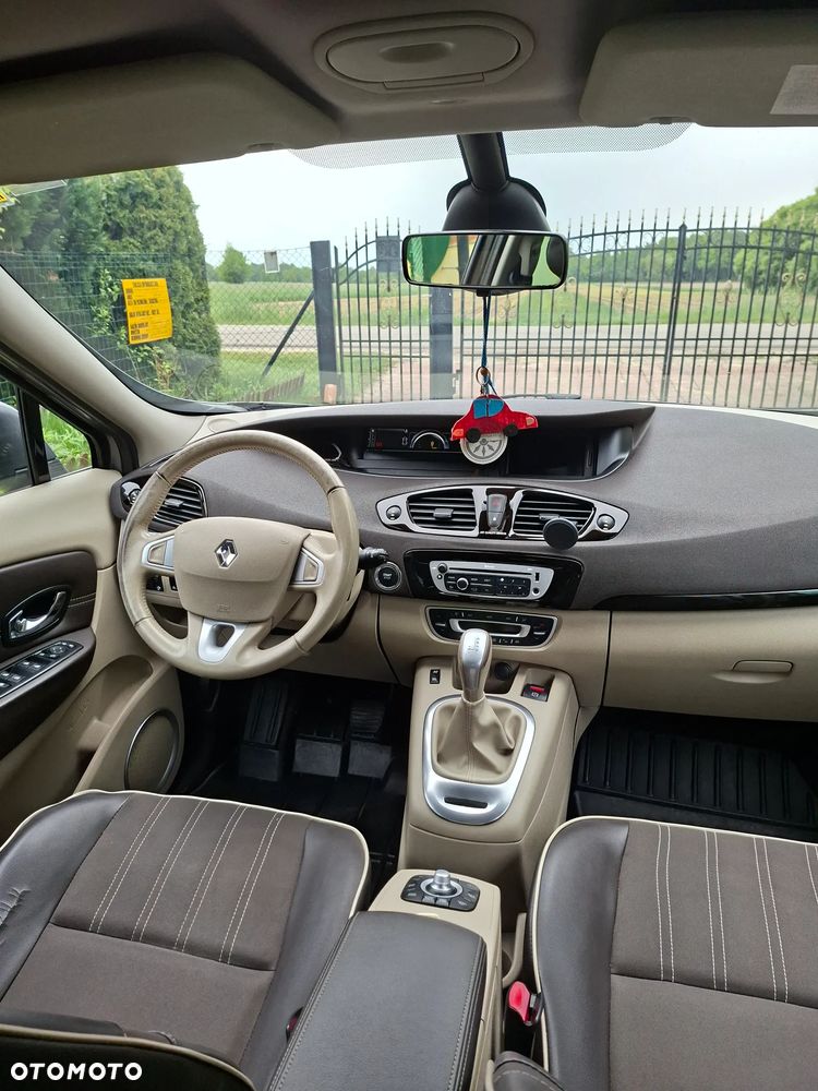 Renault Scenic 2.0 16V Privilege CVT - 13