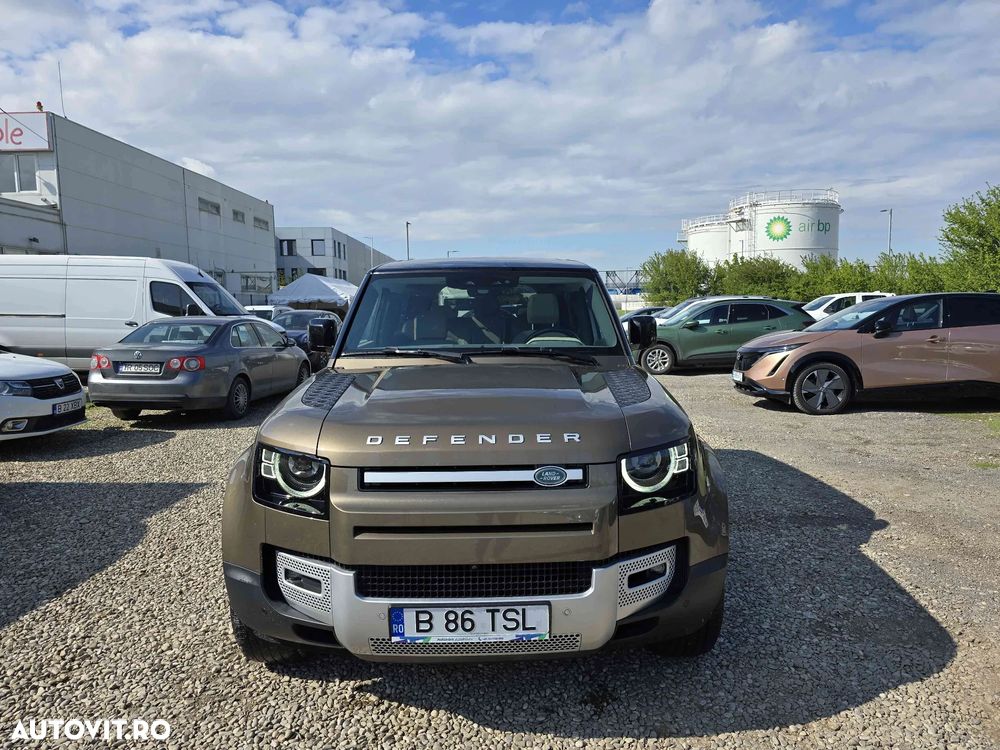 Land Rover Defender - 2