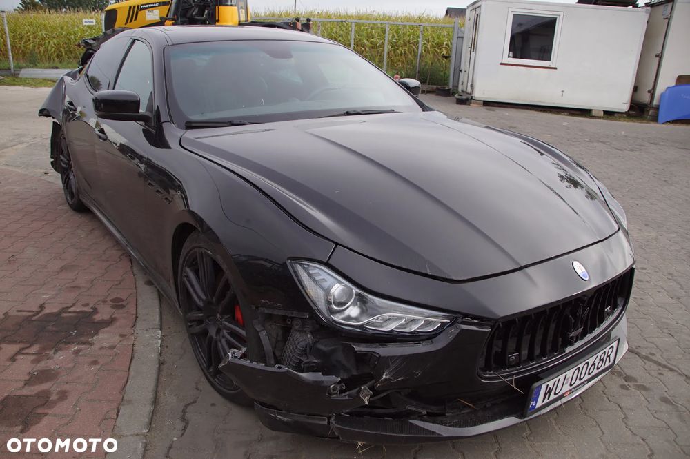Pojazd na części 692106889 MASERATI GHIBLI 3.0 D 2014 nero vr. 820/a deska konsola silnik kierownica skrzynia drzwi maska zderzak lampa grill felgi 20 cali silnik błotnik szyba - 25