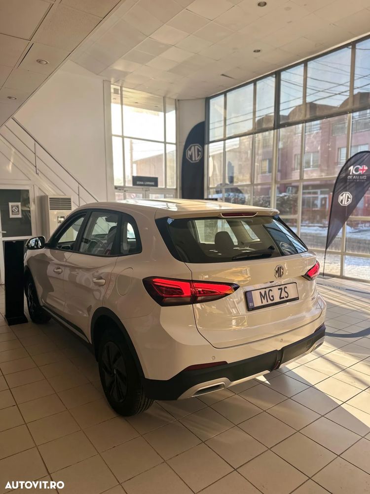 MG ZS ICE 1.5 Standard - 3