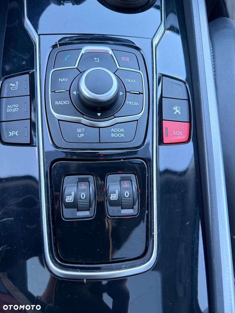 Peugeot 508 RXH Hybrid4 - 36
