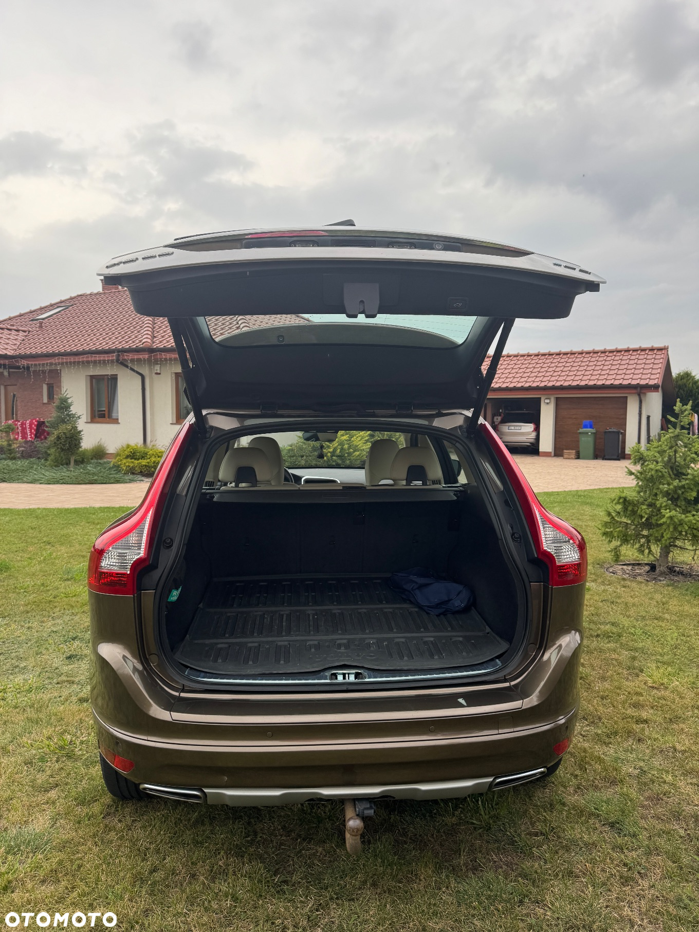 Volvo XC 60 - 4