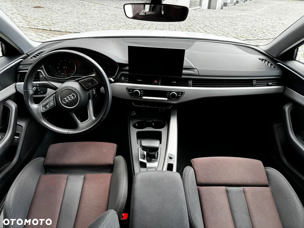Audi A4 Limousine - 16