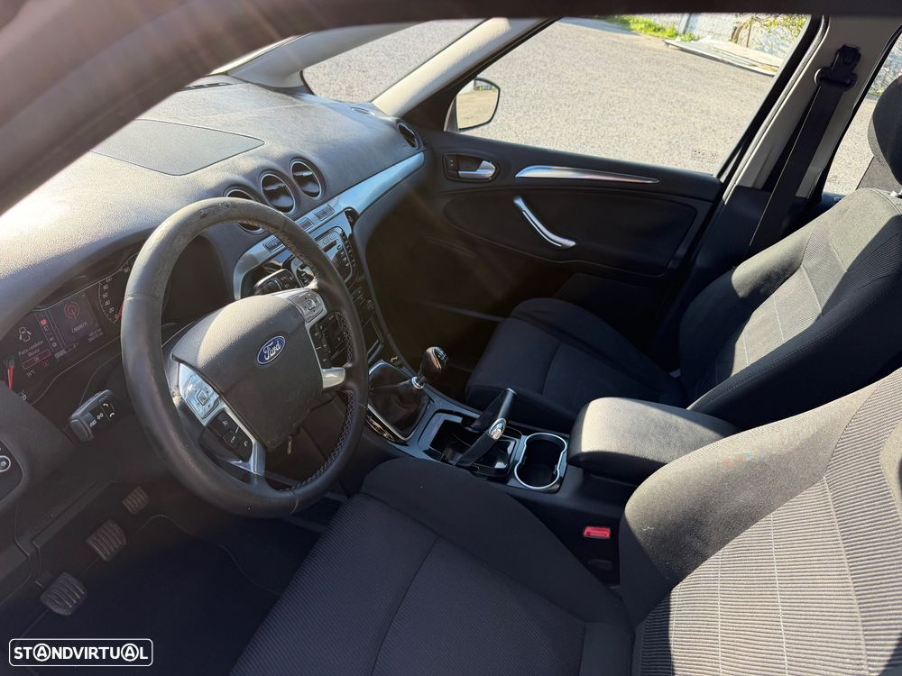 Ford S-Max 2.0 TDCi Titanium 7L - 9
