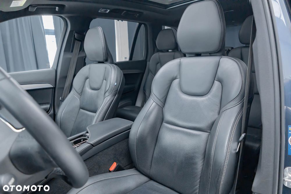 Volvo XC 90 T8 AWD Plug-In Hybrid R-Design 7os - 30
