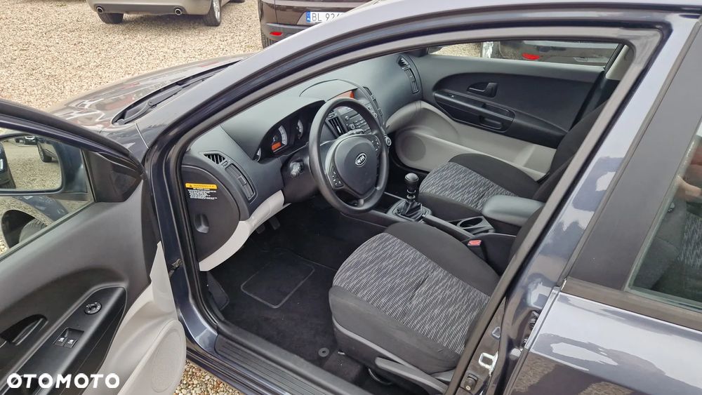 Kia Ceed 1.4 CVVT LX - 8