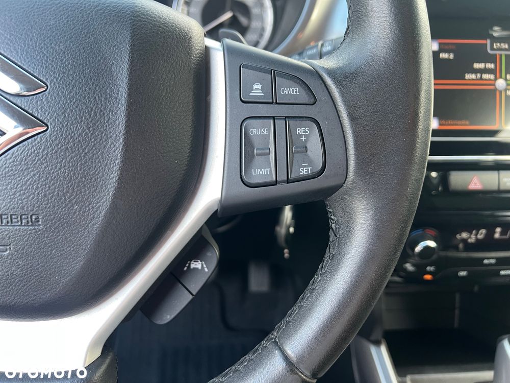 Suzuki Vitara 1.0 Boosterjet Premium 4WD - 20