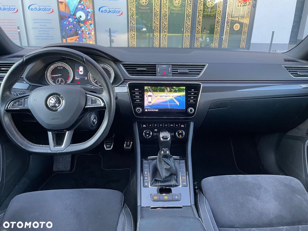Skoda Superb 2.0 TDI Sportline - 6
