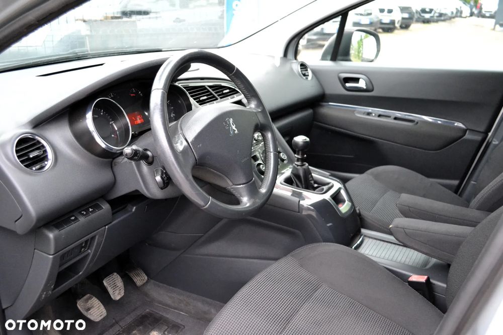 Peugeot 5008 2.0 HDi Active 7os - 8