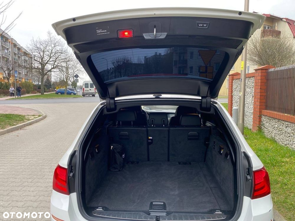 BMW Seria 5 525d xDrive - 5