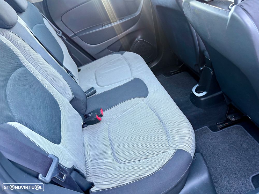 Renault Captur 1.5 dCi - 16