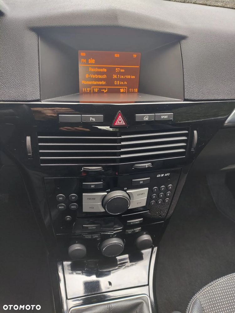 Opel Astra GTC 1.6 Turbo Innovation - 11