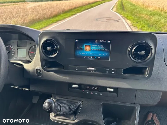Mercedes-Benz Sprinter - 7