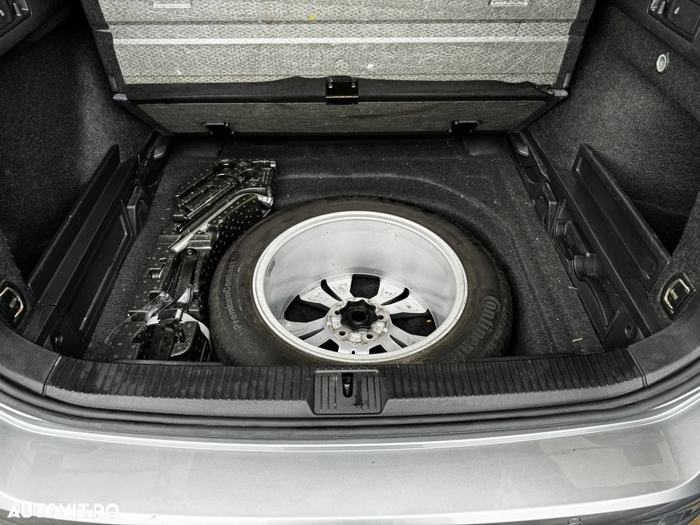 Volkswagen Passat - 9