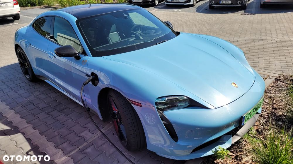 Porsche Taycan - 15