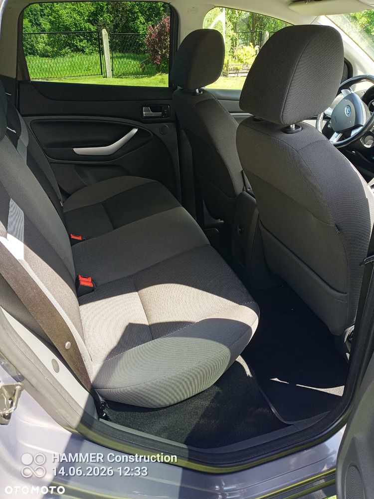 Ford Kuga 2.0 TDCi 4x4 Titanium - 9