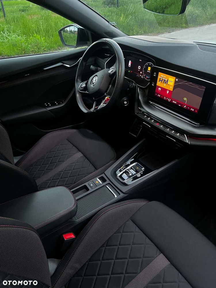 Skoda Octavia 2.0 TDI DSG RS - 10