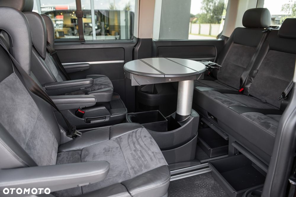 Volkswagen Multivan - 22