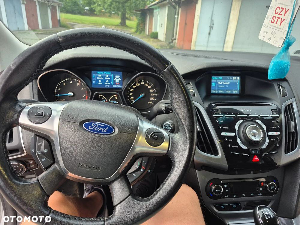 Ford Focus 1.6 Ambiente - 10