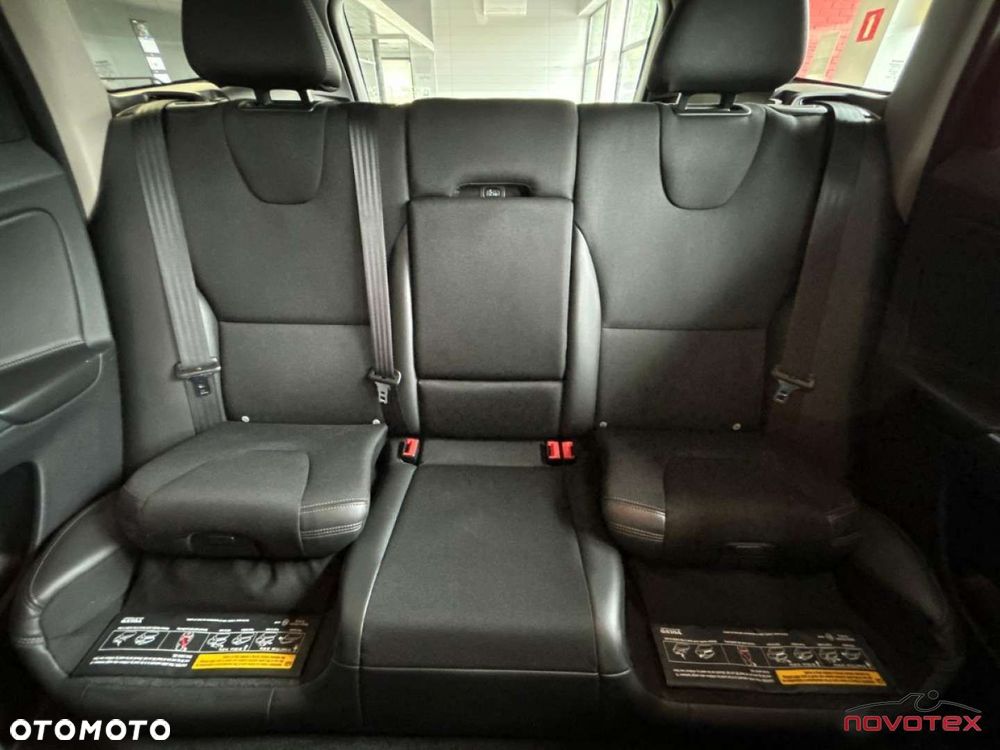 Volvo XC 60 D3 Geartronic Momentum - 22