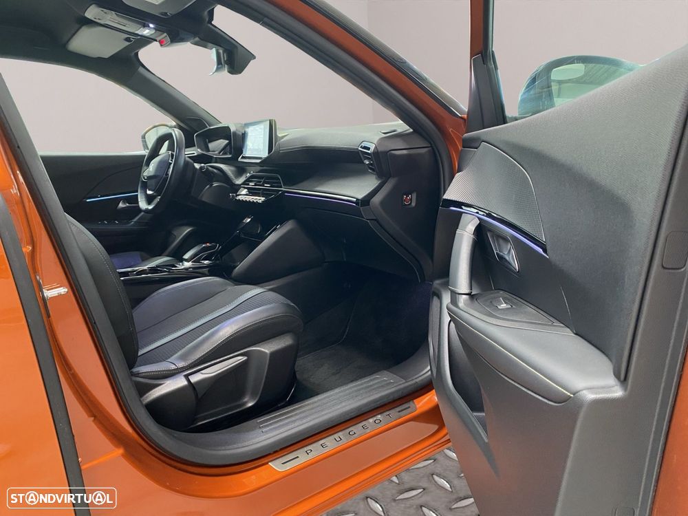 Peugeot e-2008 50 kWh GT - 16