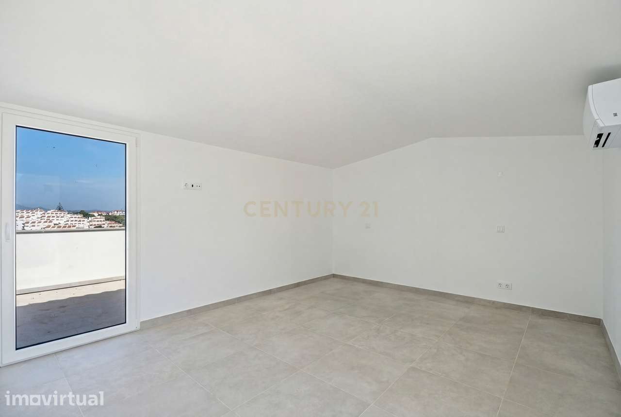 Apartamento T2+ Sótão habitável  Duplex em Ferragudo – onde o rio enco - Grande imagem: 5/29