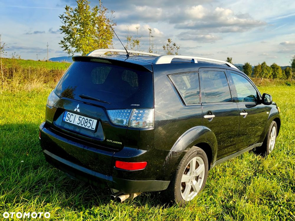 Mitsubishi Outlander 3.0 V6 XLS - 5