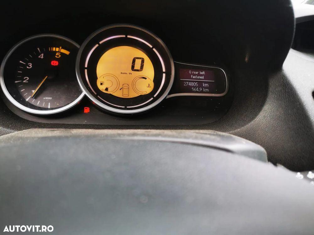 Dezmembrez Renault Megane 3 1.5 dCi Euro 4 2010 - 5