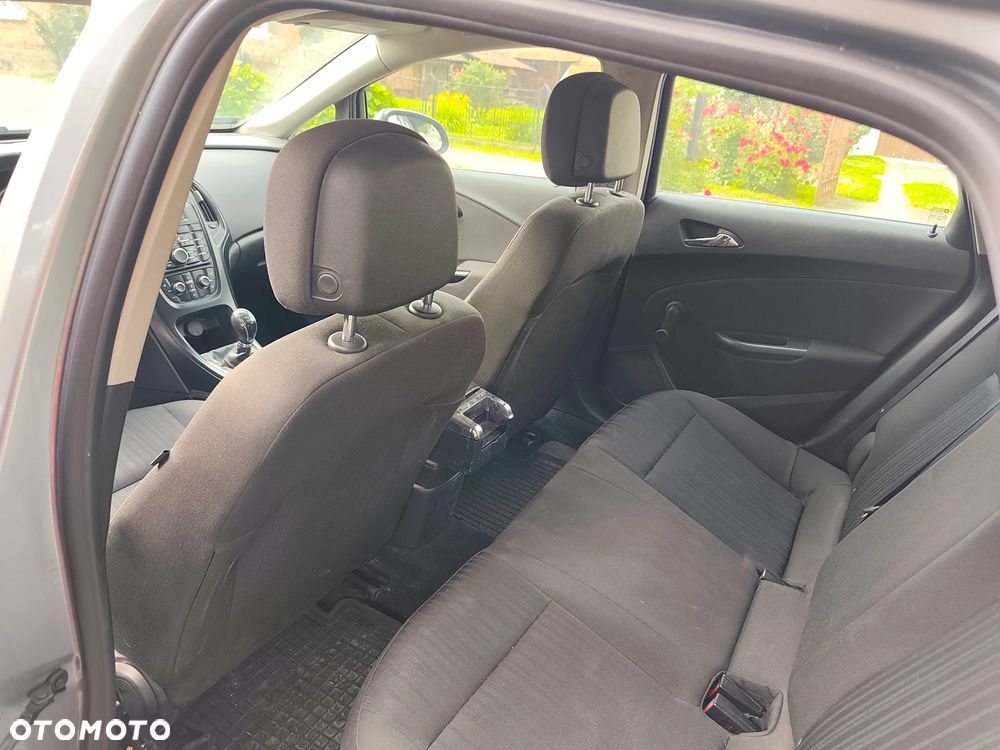 Opel Astra 1.6 Cosmo - 9