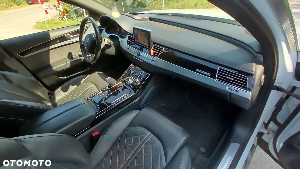 Audi A8 4.2 TDI DPF (clean diesel) quattro tiptronic Lang - 9