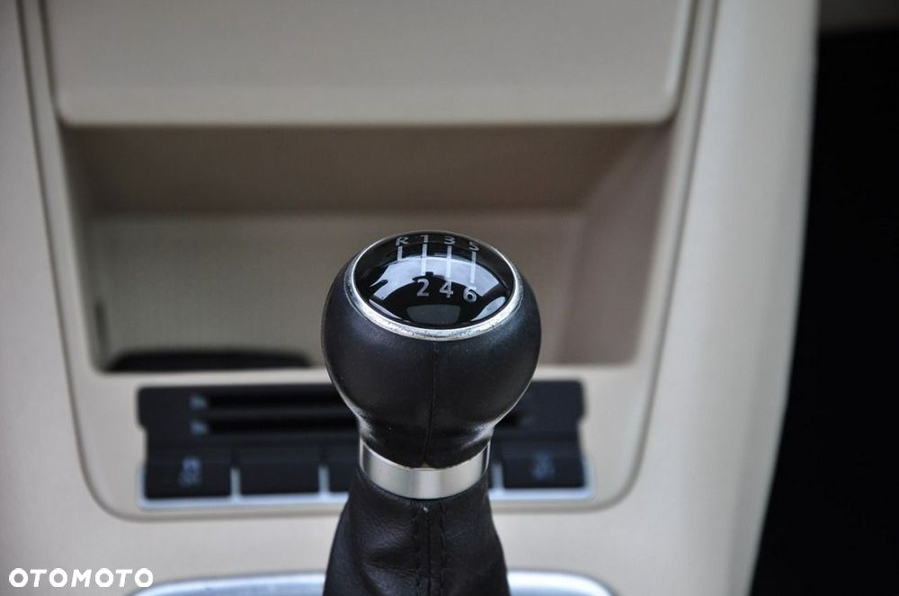 Volkswagen Tiguan - 36