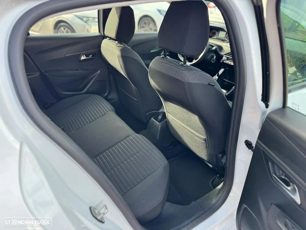 Peugeot 208 - 10