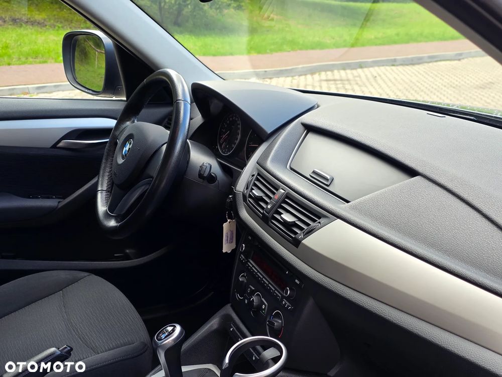 BMW X1 sDrive18i - 9