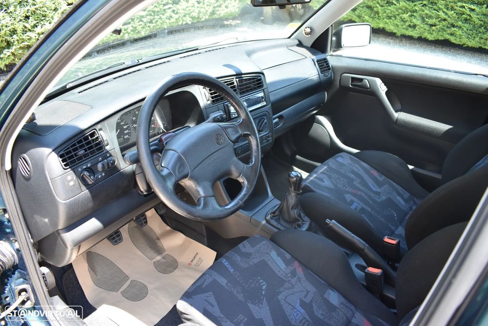VW Golf 1.6 GT - 6