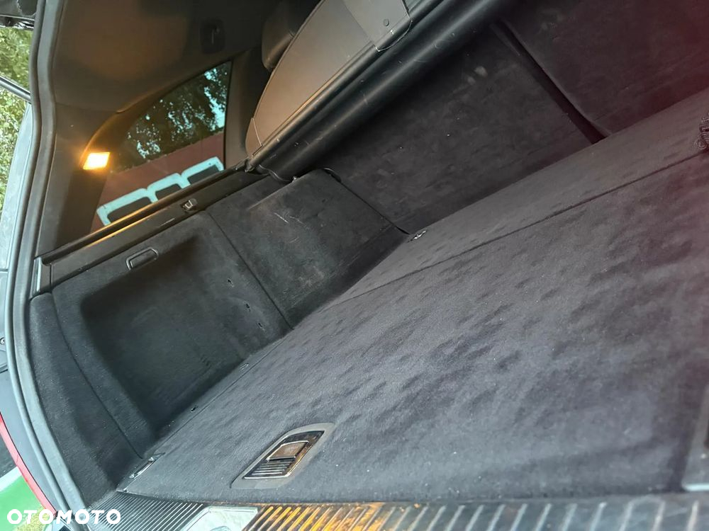 Mercedes-Benz Klasa C 180 T Kompressor Automatik Avantgarde - 26
