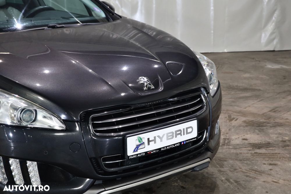 Peugeot 508 RXH Hybrid4 - 32