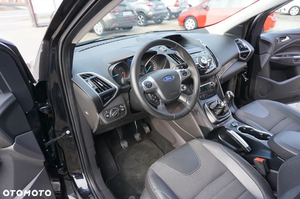 Ford Kuga 2.0 TDCi 2x4 Titanium - 20