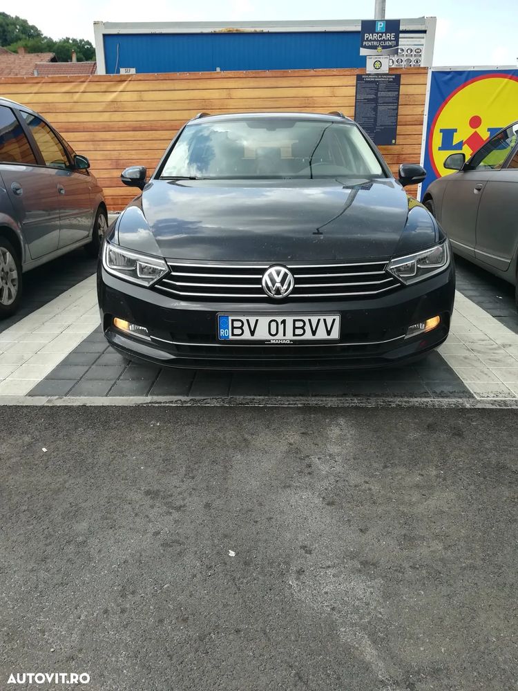 Volkswagen Passat - 1