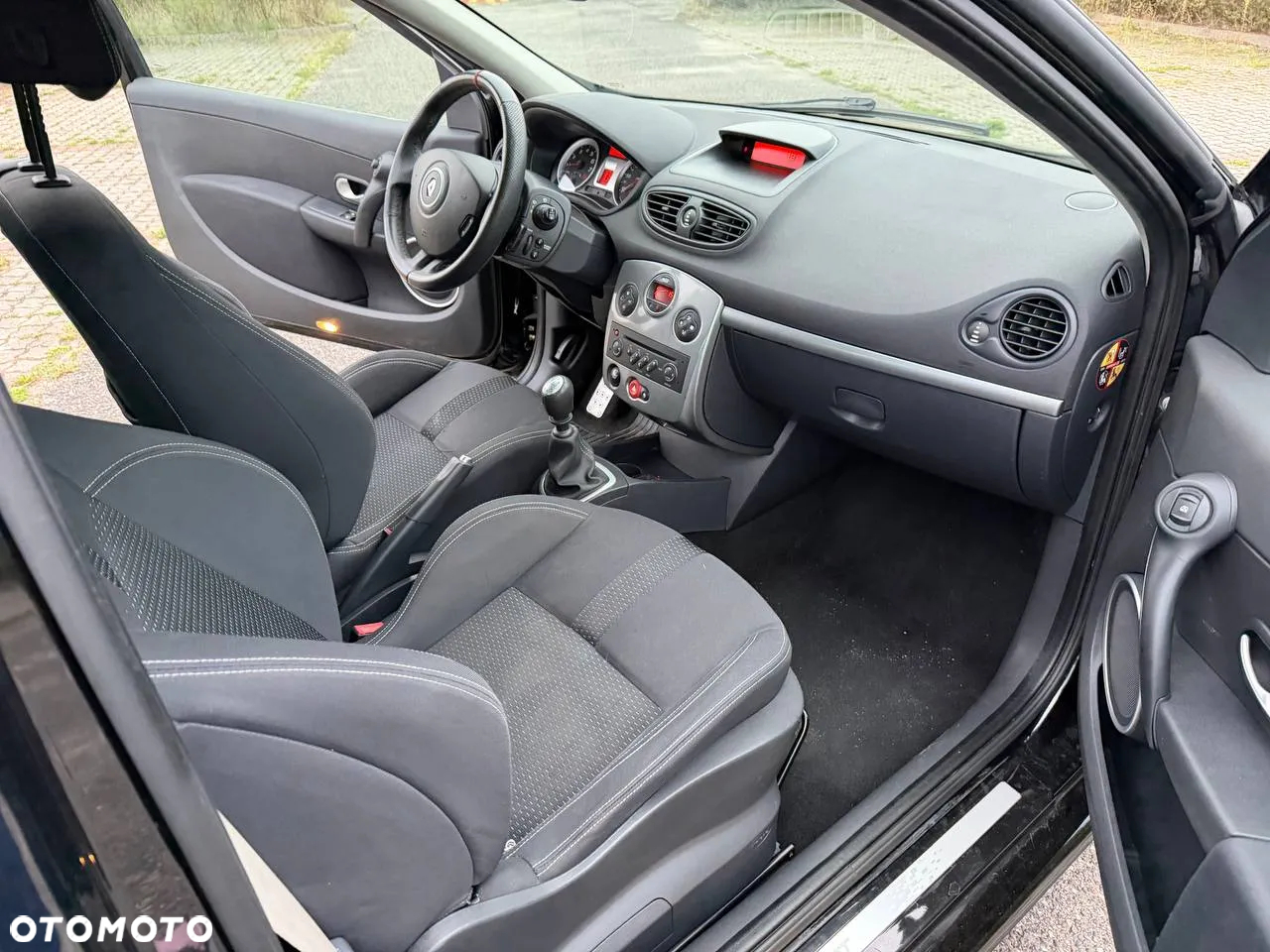 Renault Clio 2.0 16V Sport - 8