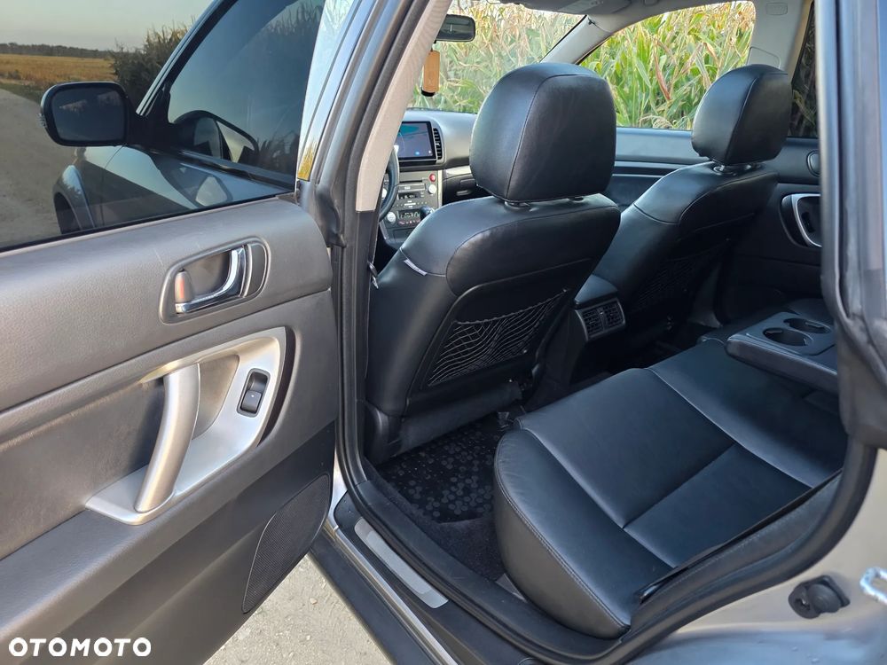 Subaru Outback - 13