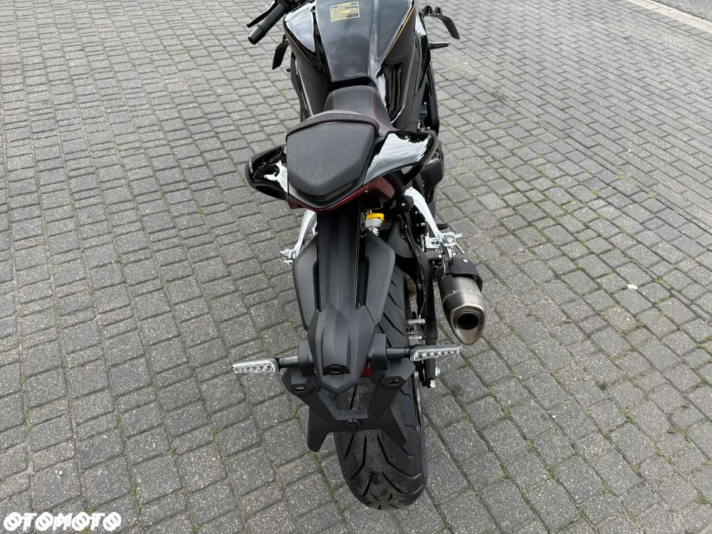 QJMOTOR SRK 800RR - 5