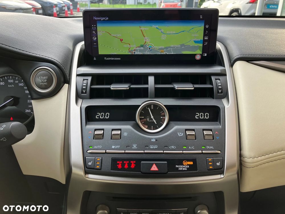 Lexus NX 300 F Impression AWD - 32