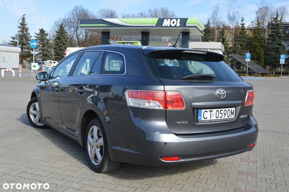 Toyota Avensis 2.0 D-4D Sol - 18