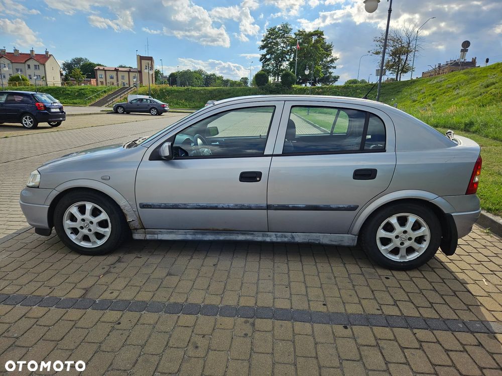 Opel Astra - 2