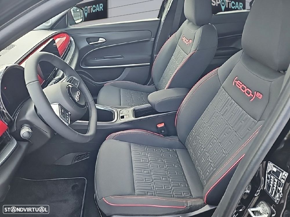 Fiat 600e 54 kWh (RED) - 9