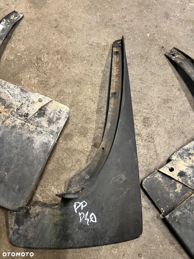 Chlapacz przedni tylny lewy prawy Nissan Navara d40 - 3