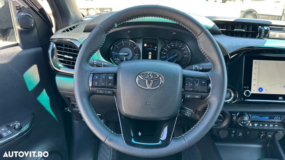 Toyota Hilux 2.8D 204CP 4x4 Double Cab AT MHEV Invincible Color Edition (3E5) - 22
