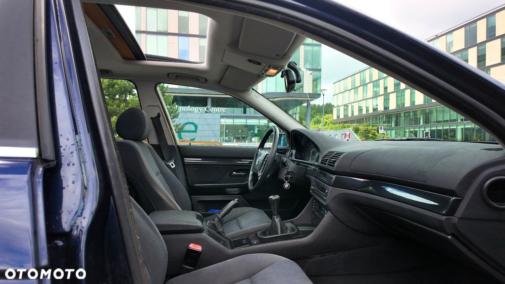 BMW Seria 5 520i - 9